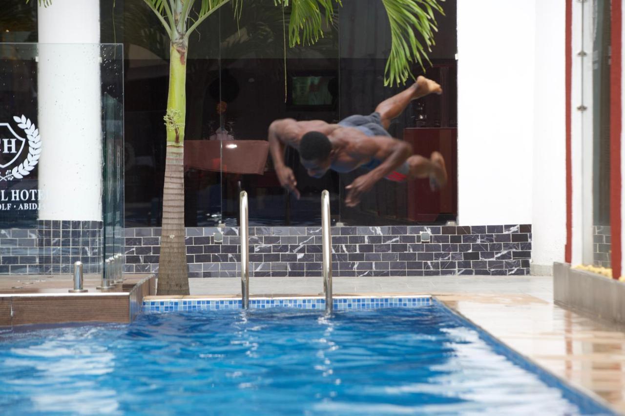 Capitole Hotel Abidjan Exterior photo