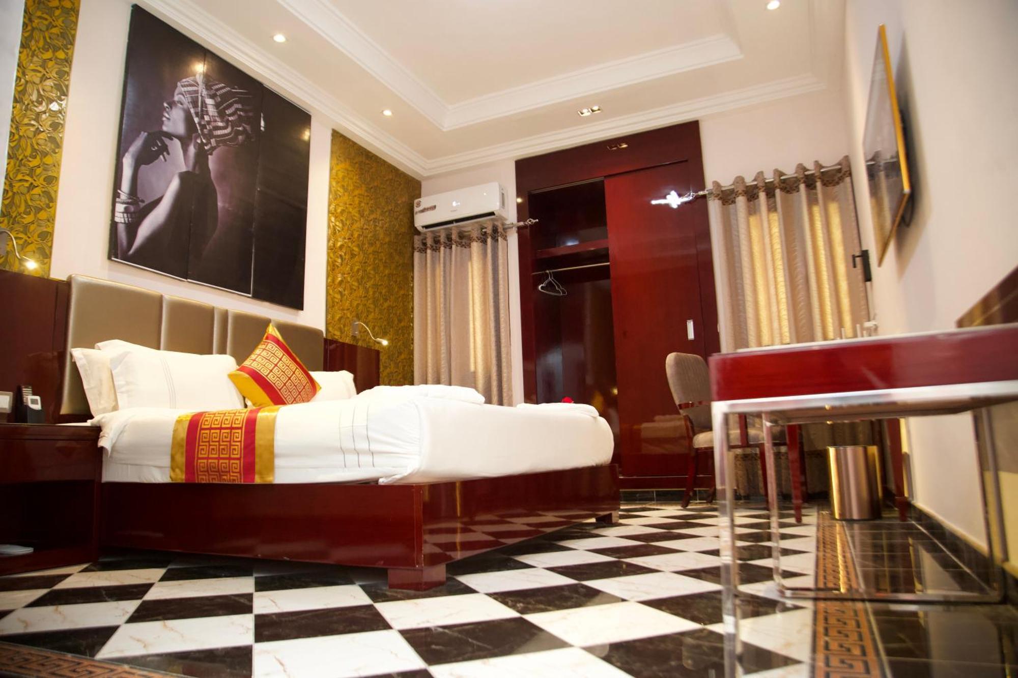 Capitole Hotel Abidjan Exterior photo