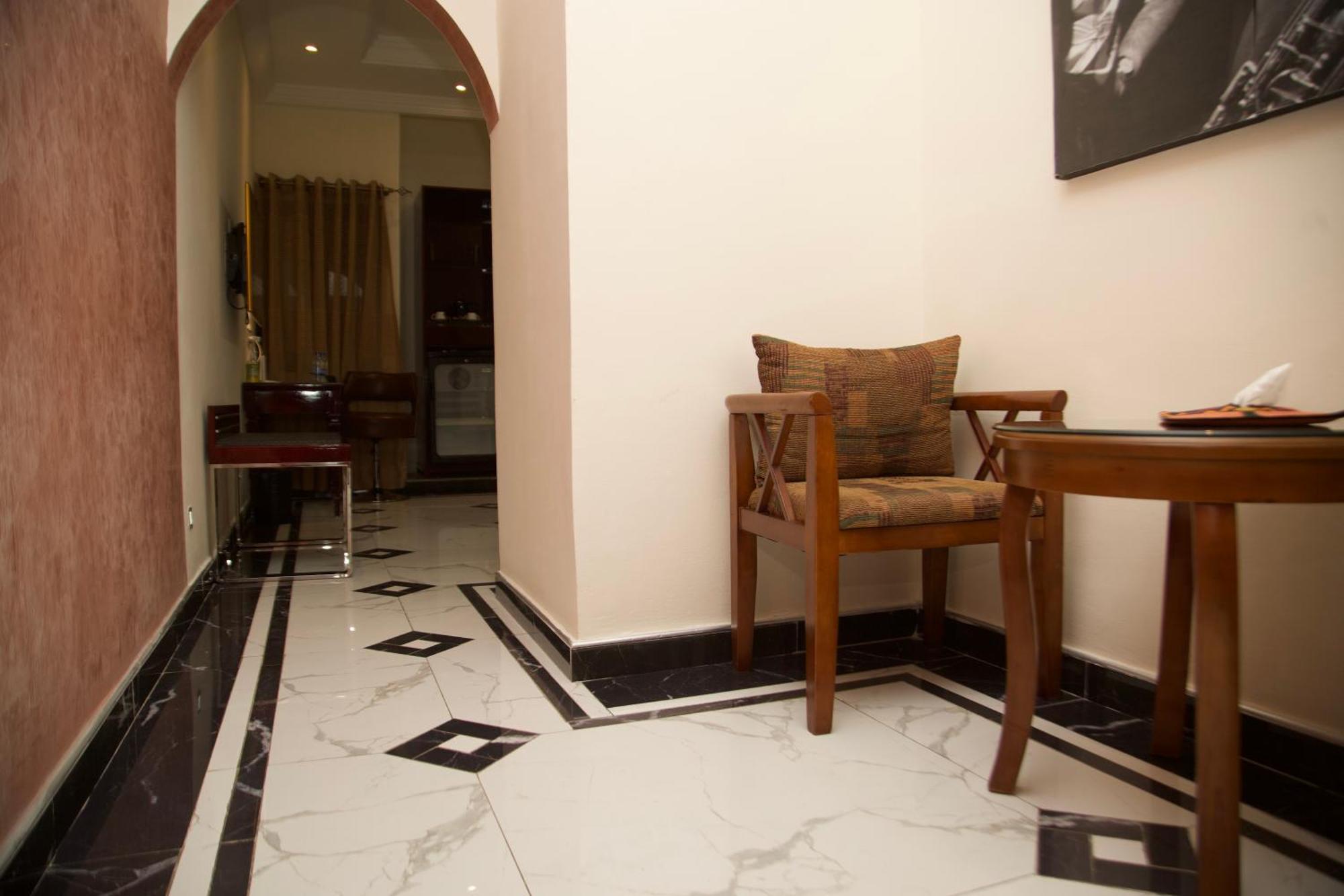 Capitole Hotel Abidjan Exterior photo